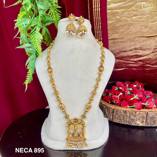 NECA 895