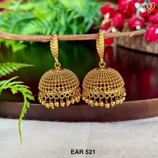 EAR 521