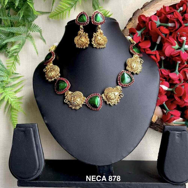 NECA 878